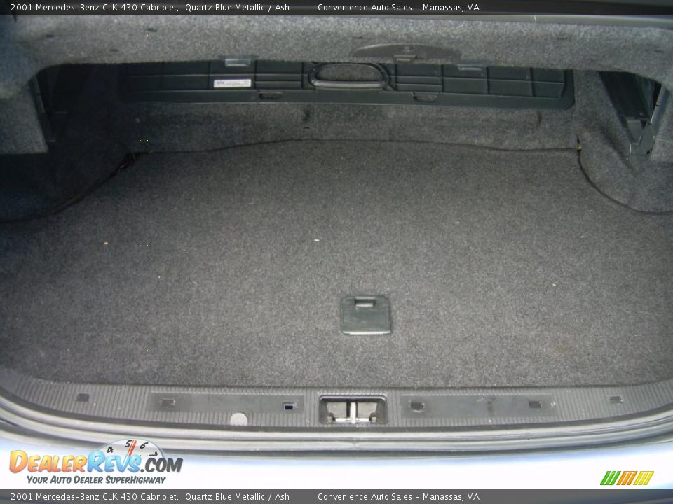 2001 Mercedes-Benz CLK 430 Cabriolet Trunk Photo #17