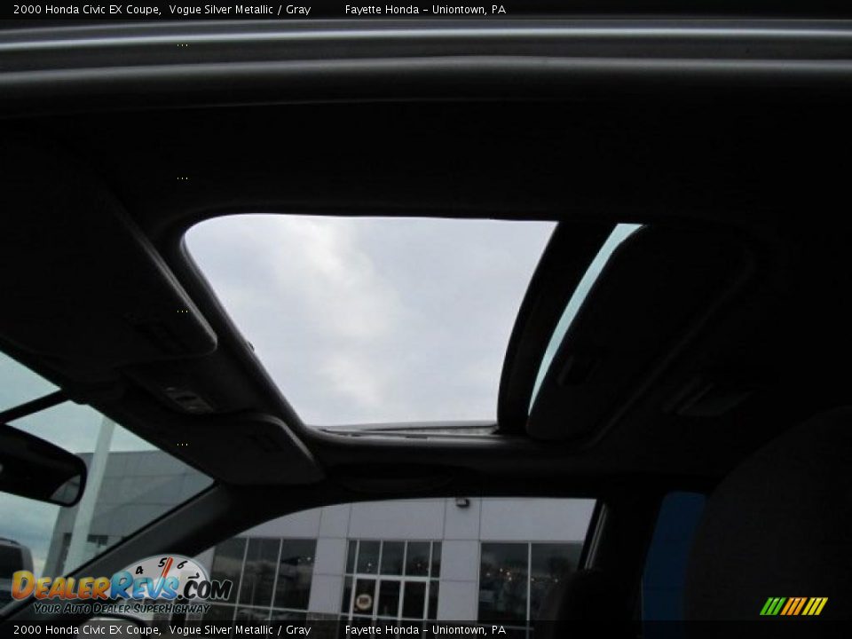 Sunroof of 2000 Honda Civic EX Coupe Photo #9