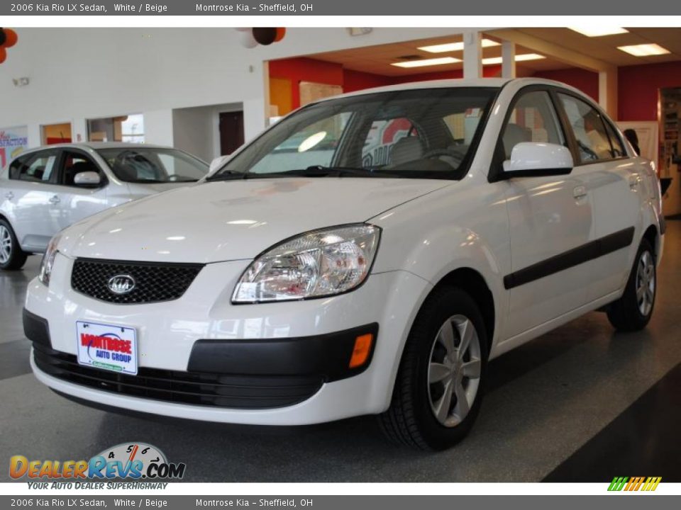 2006 Kia Rio LX Sedan White / Beige Photo #2