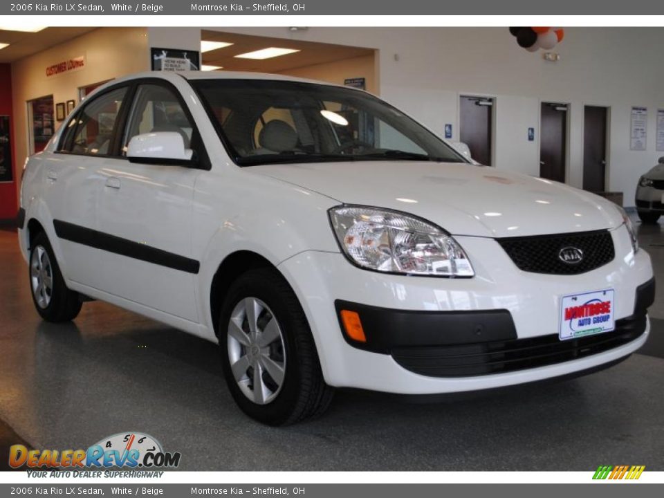 2006 Kia Rio LX Sedan White / Beige Photo #8