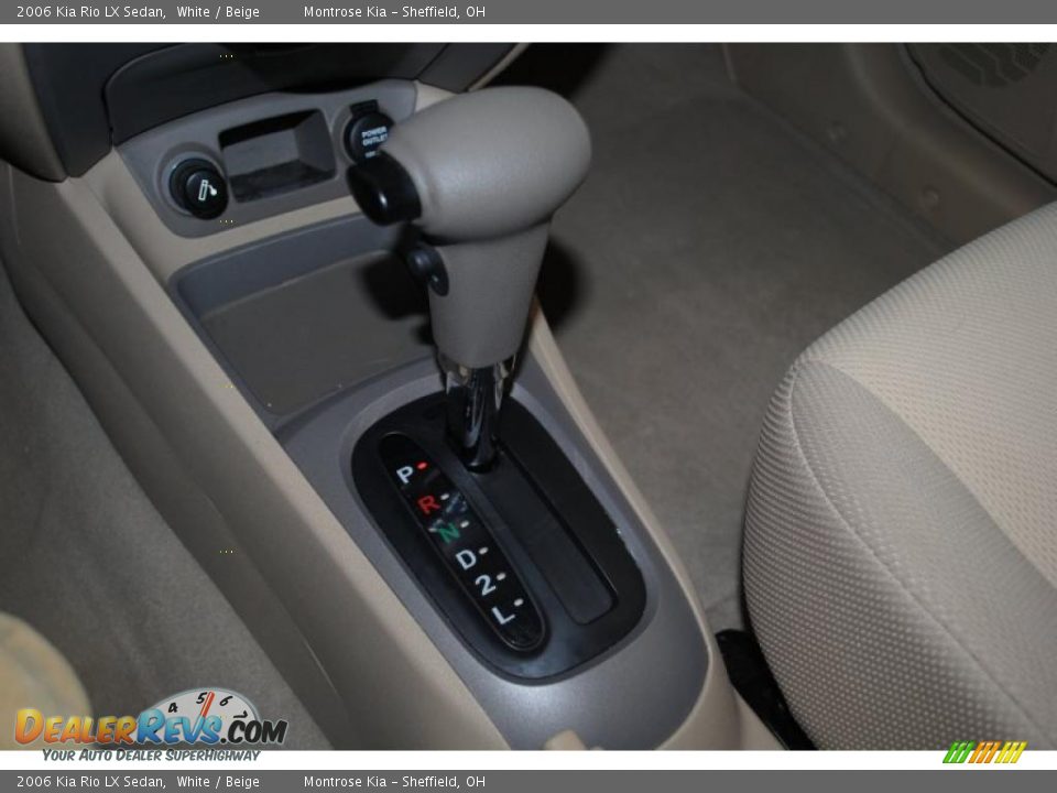 2006 Kia Rio LX Sedan Shifter Photo #33