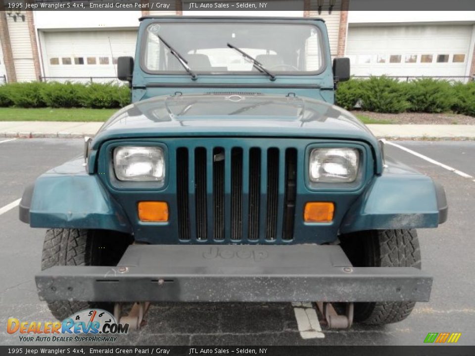 1995 Jeep Wrangler S 4x4 Emerald Green Pearl / Gray Photo #2