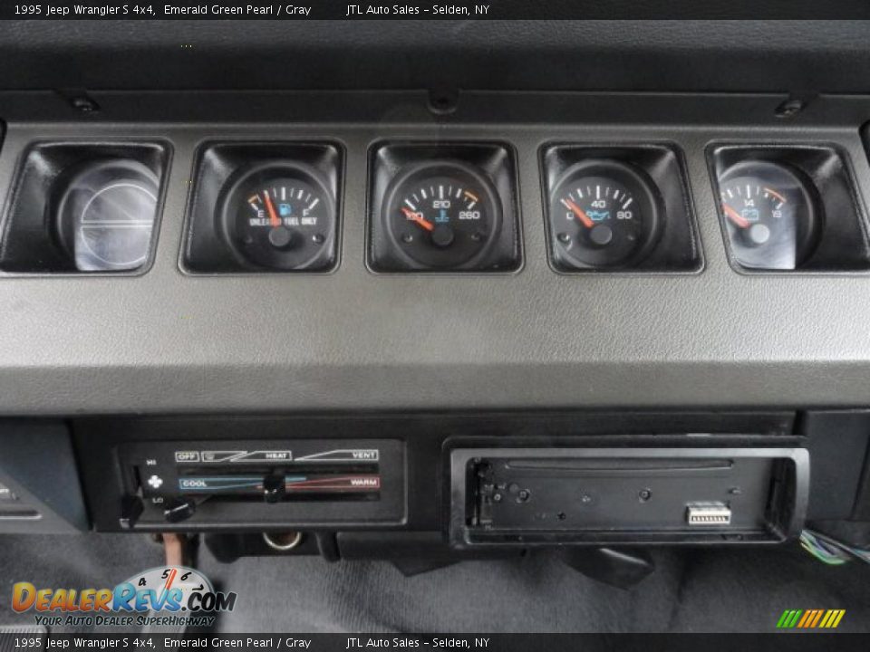 1995 Jeep Wrangler S 4x4 Gauges Photo #13