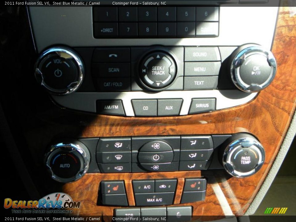 Controls of 2011 Ford Fusion SEL V6 Photo #20