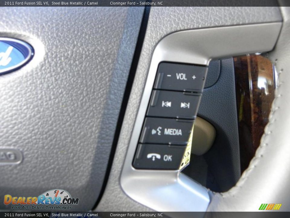 Controls of 2011 Ford Fusion SEL V6 Photo #26