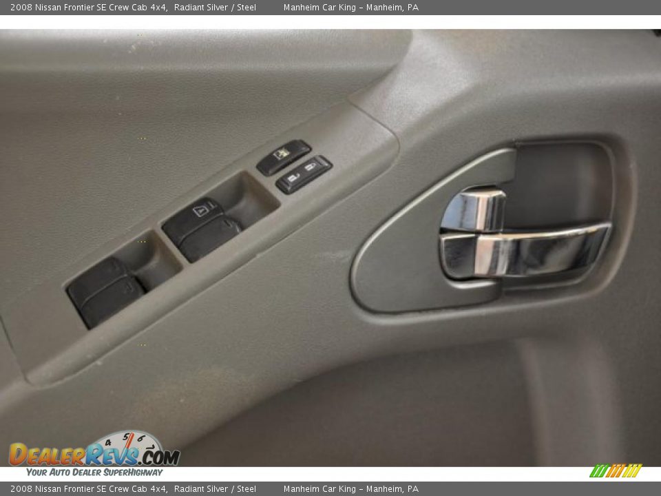 2008 Nissan Frontier SE Crew Cab 4x4 Radiant Silver / Steel Photo #8