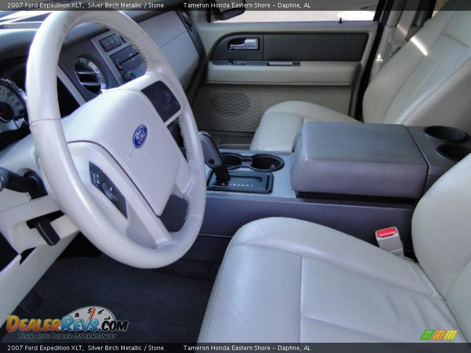 Stone Interior - 2007 Ford Expedition XLT Photo #11