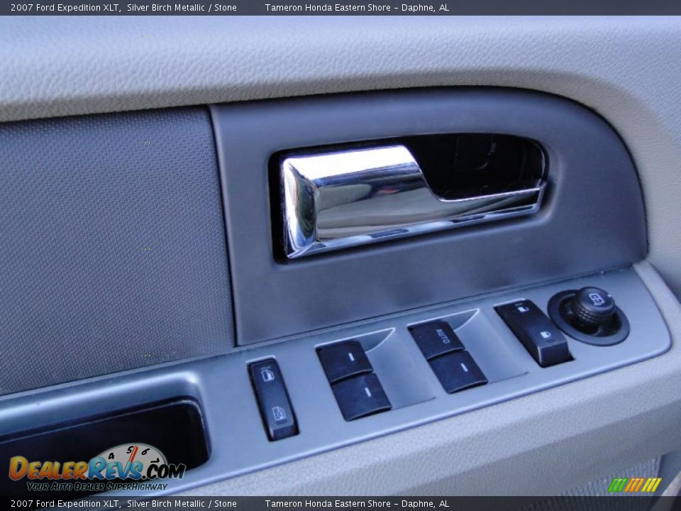 2007 Ford Expedition XLT Silver Birch Metallic / Stone Photo #14