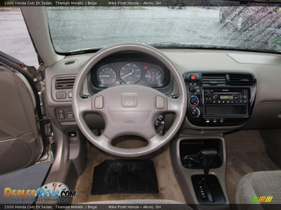 Dashboard of 2000 Honda Civic EX Sedan Photo #16