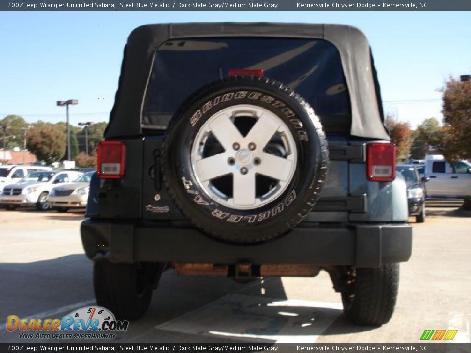 2007 Jeep Wrangler Unlimited Sahara Steel Blue Metallic / Dark Slate Gray/Medium Slate Gray Photo #4