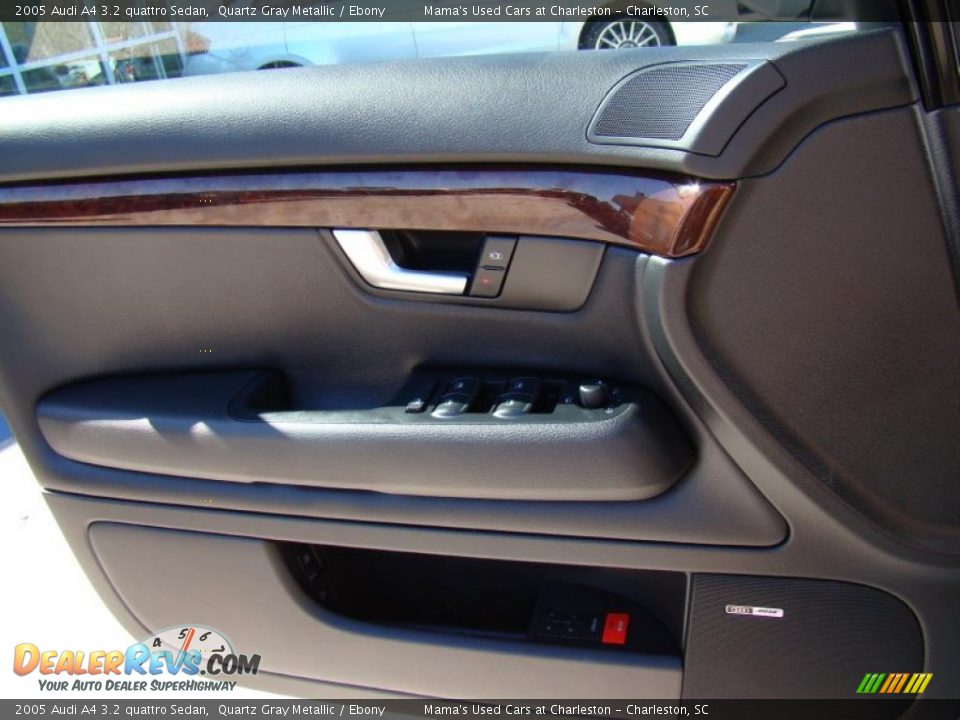 Door Panel of 2005 Audi A4 3.2 quattro Sedan Photo #21