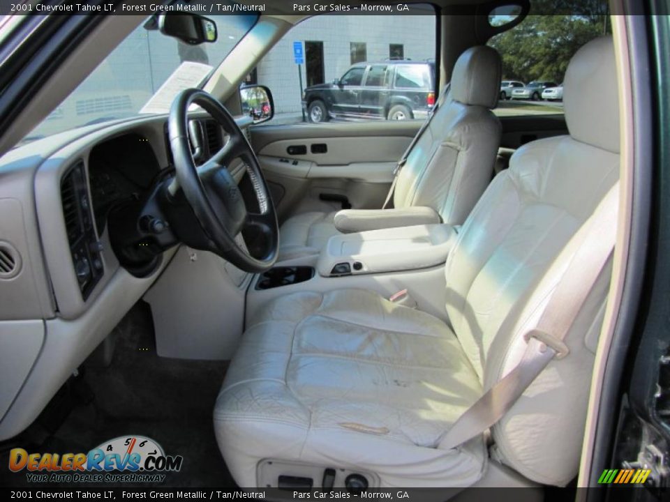 Tan/Neutral Interior - 2001 Chevrolet Tahoe LT Photo #6