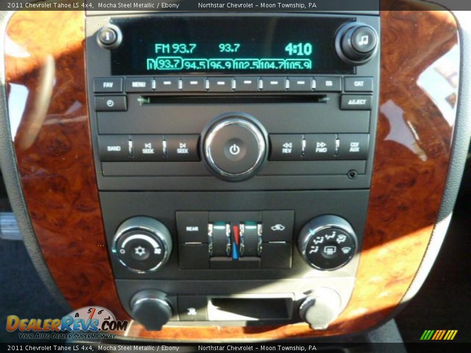 Controls of 2011 Chevrolet Tahoe LS 4x4 Photo #18