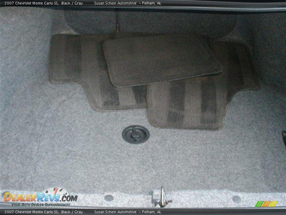 2007 Chevrolet Monte Carlo SS Trunk Photo #14