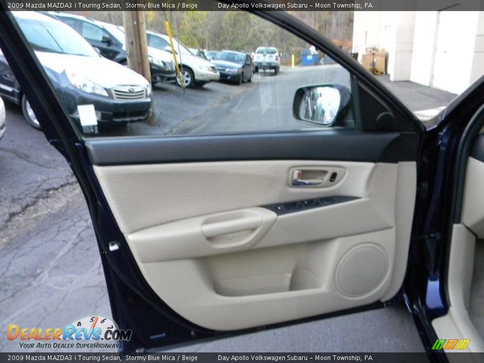 Door Panel of 2009 Mazda MAZDA3 i Touring Sedan Photo #12