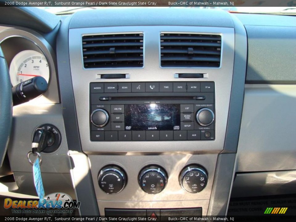 Controls of 2008 Dodge Avenger R/T Photo #18