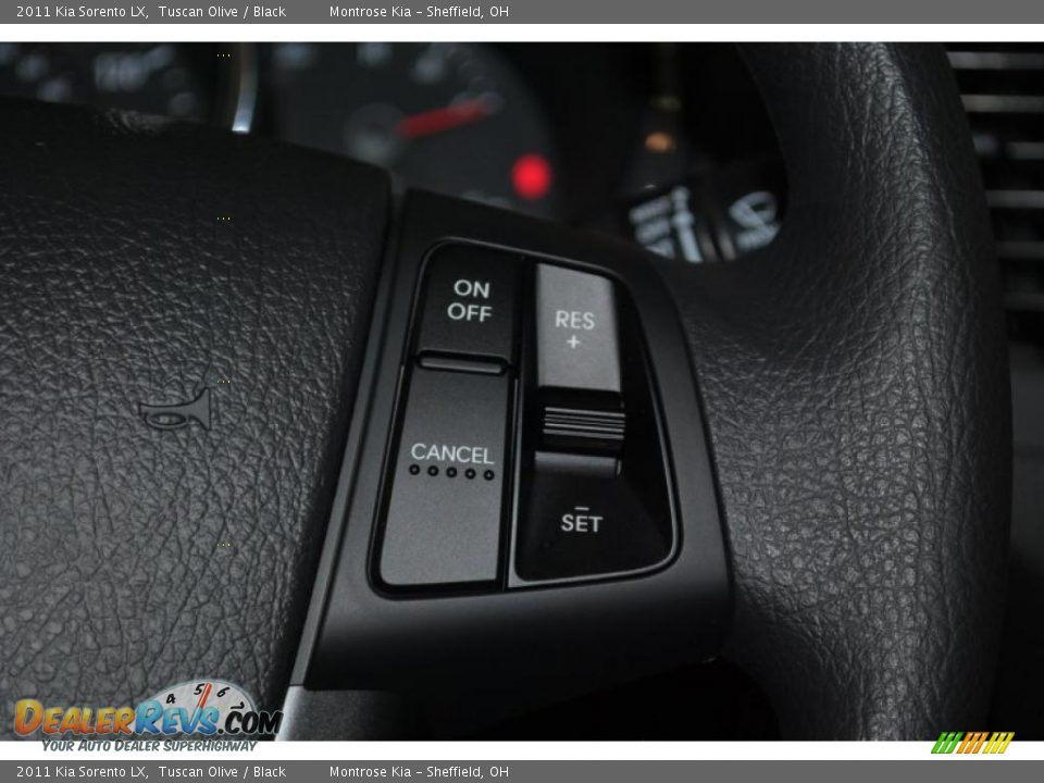 Controls of 2011 Kia Sorento LX Photo #26