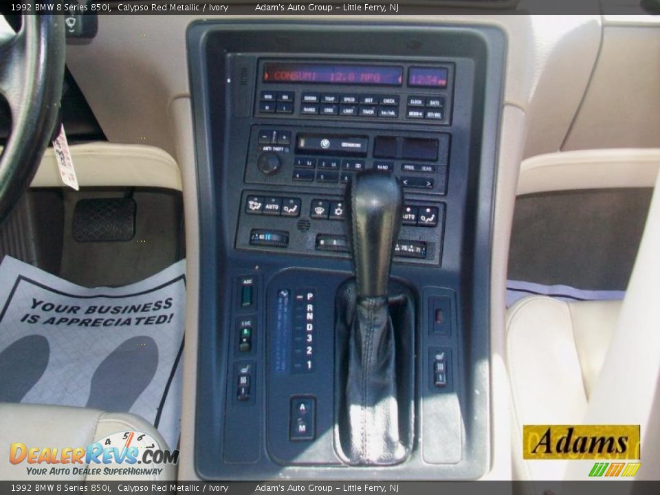 Controls of 1992 BMW 8 Series 850i Photo #16