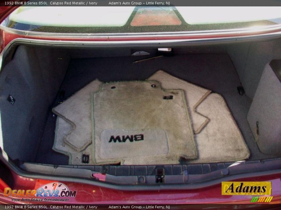 1992 BMW 8 Series 850i Trunk Photo #27