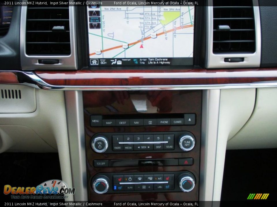 Controls of 2011 Lincoln MKZ Hybrid Photo #9