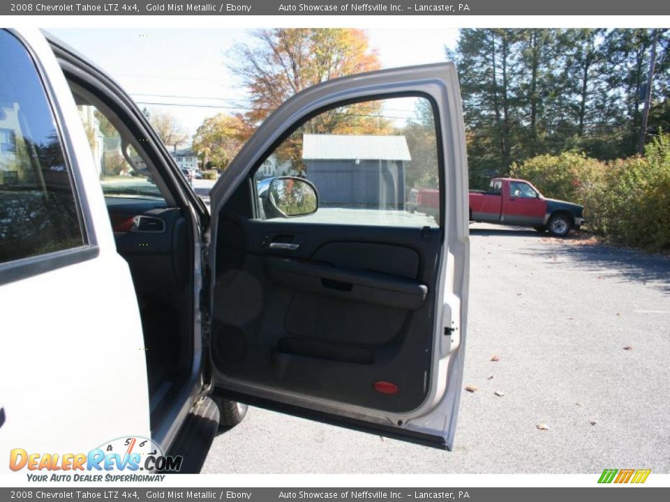 2008 Chevrolet Tahoe LTZ 4x4 Gold Mist Metallic / Ebony Photo #15