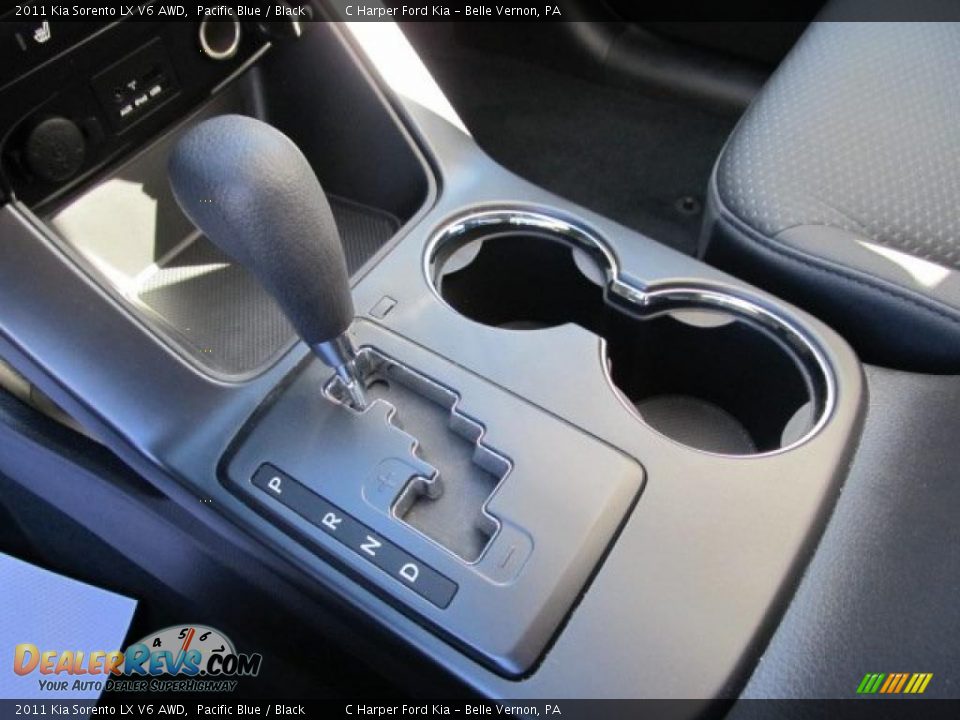 2011 Kia Sorento LX V6 AWD Shifter Photo #16