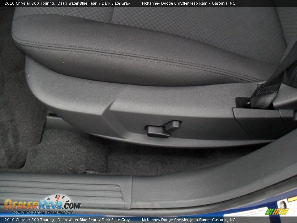 2010 Chrysler 300 Touring Deep Water Blue Pearl / Dark Slate Gray Photo #8