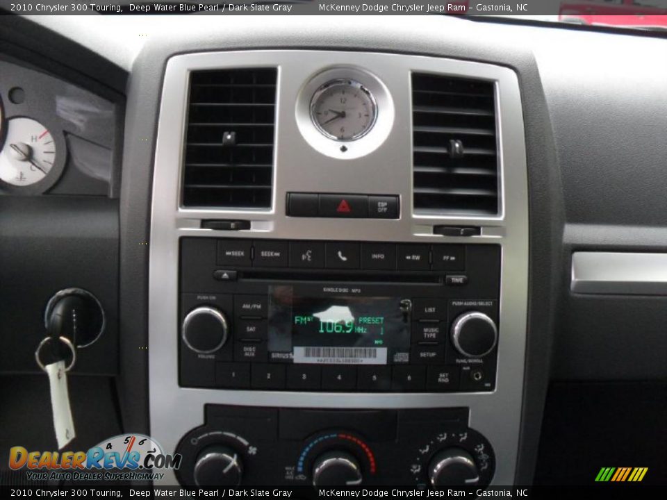 Controls of 2010 Chrysler 300 Touring Photo #13