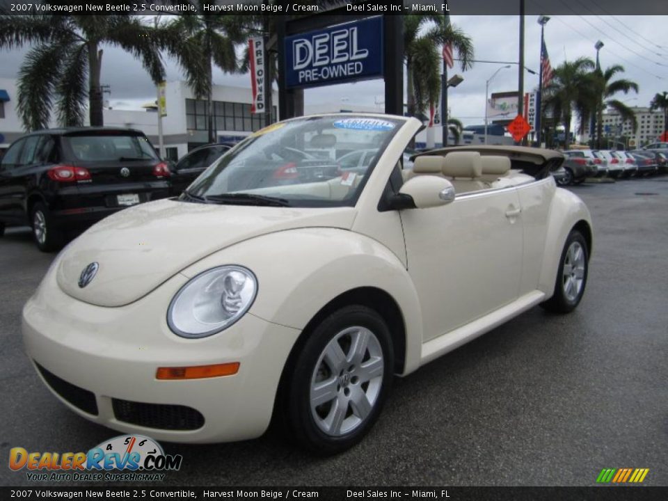 2007 Volkswagen New Beetle 2.5 Convertible Harvest Moon Beige / Cream Photo #1