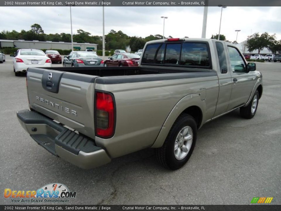 2002 Nissan Frontier XE King Cab Sand Dune Metallic / Beige Photo #9