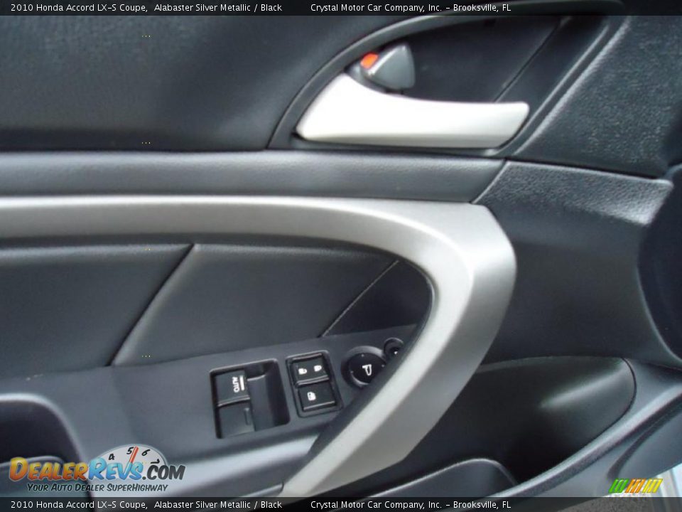 2010 Honda Accord LX-S Coupe Alabaster Silver Metallic / Black Photo #24