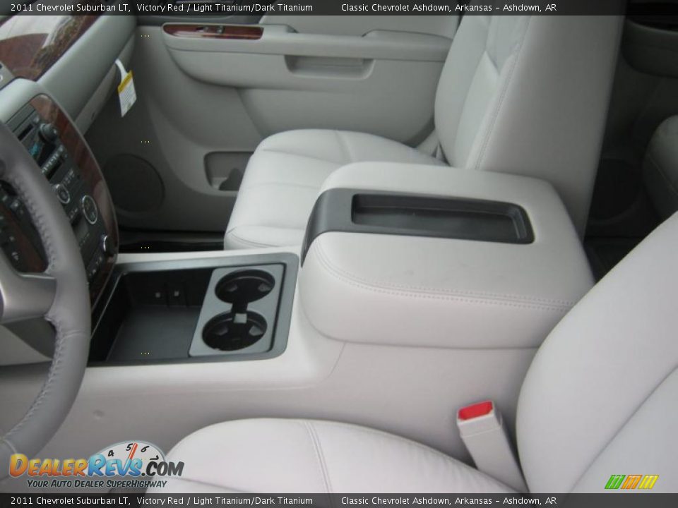 Light Titanium/Dark Titanium Interior - 2011 Chevrolet Suburban LT Photo #9