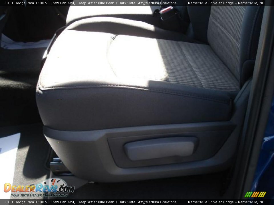 2011 Dodge Ram 1500 ST Crew Cab 4x4 Deep Water Blue Pearl / Dark Slate Gray/Medium Graystone Photo #10