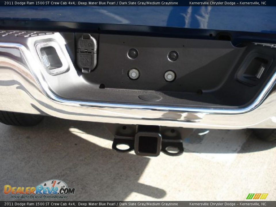 2011 Dodge Ram 1500 ST Crew Cab 4x4 Deep Water Blue Pearl / Dark Slate Gray/Medium Graystone Photo #15