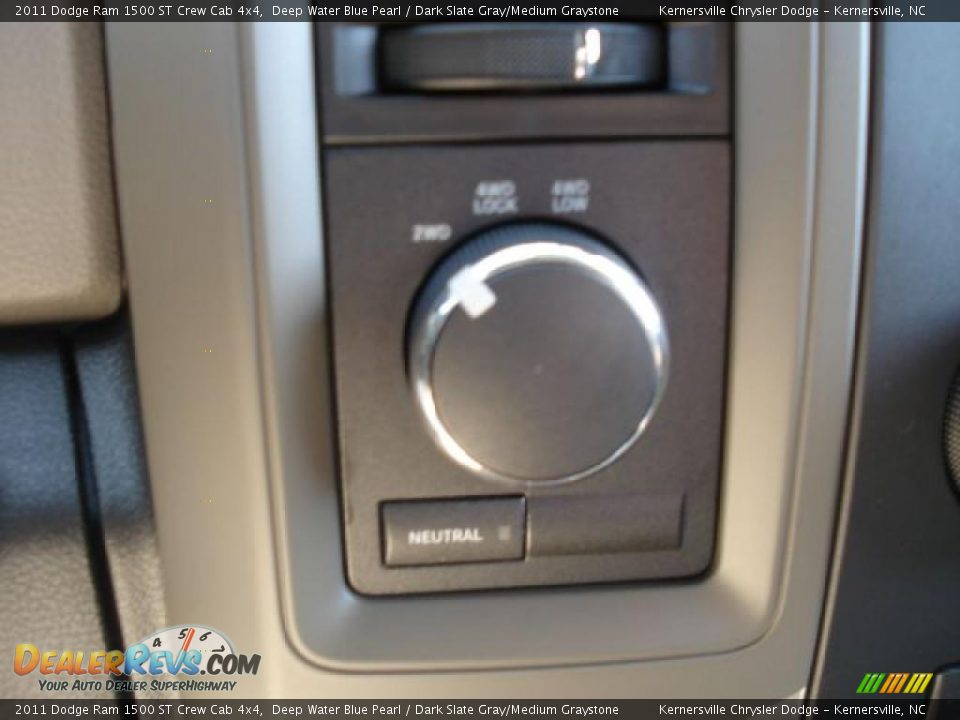 2011 Dodge Ram 1500 ST Crew Cab 4x4 Deep Water Blue Pearl / Dark Slate Gray/Medium Graystone Photo #16