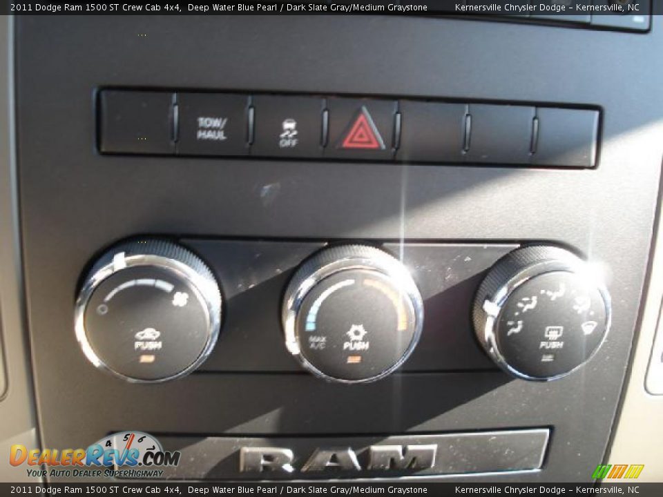 2011 Dodge Ram 1500 ST Crew Cab 4x4 Deep Water Blue Pearl / Dark Slate Gray/Medium Graystone Photo #18