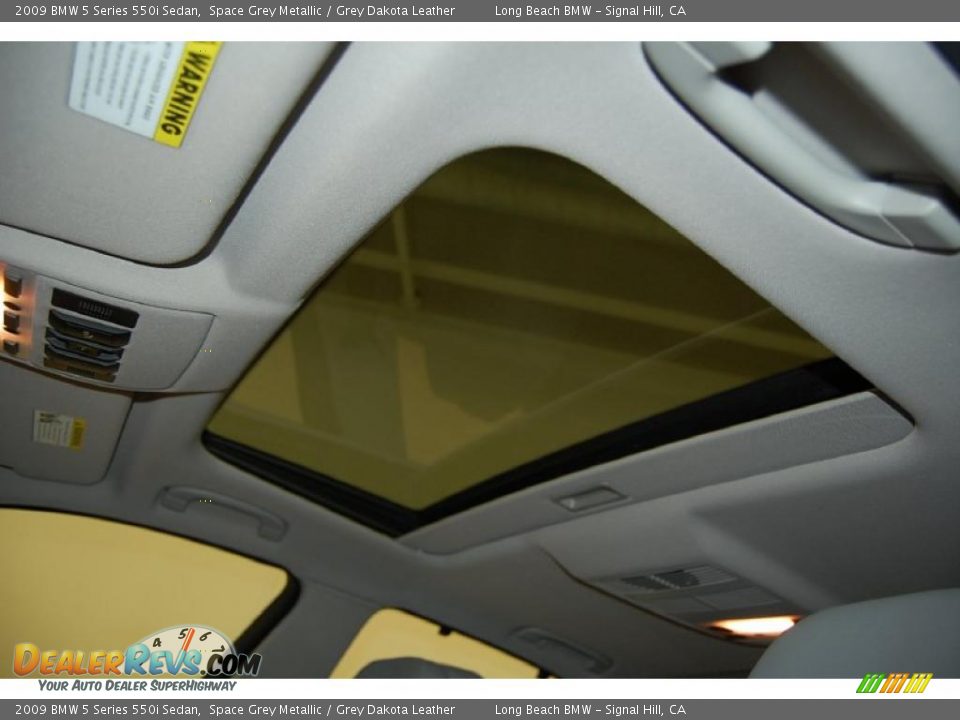 Sunroof of 2009 BMW 5 Series 550i Sedan Photo #30