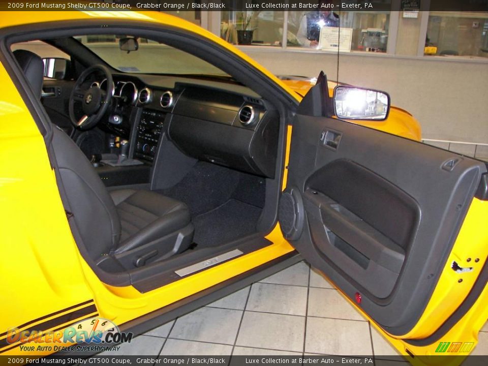 Black/Black Interior - 2009 Ford Mustang Shelby GT500 Coupe Photo #24