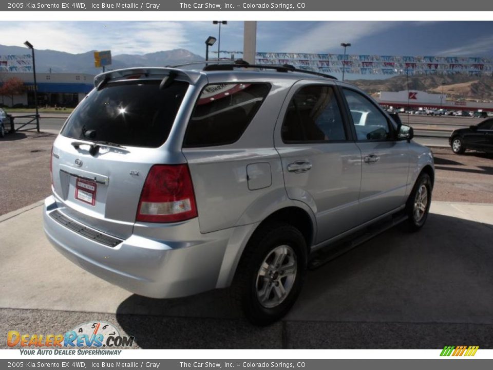 2005 Kia Sorento EX 4WD Ice Blue Metallic / Gray Photo #3