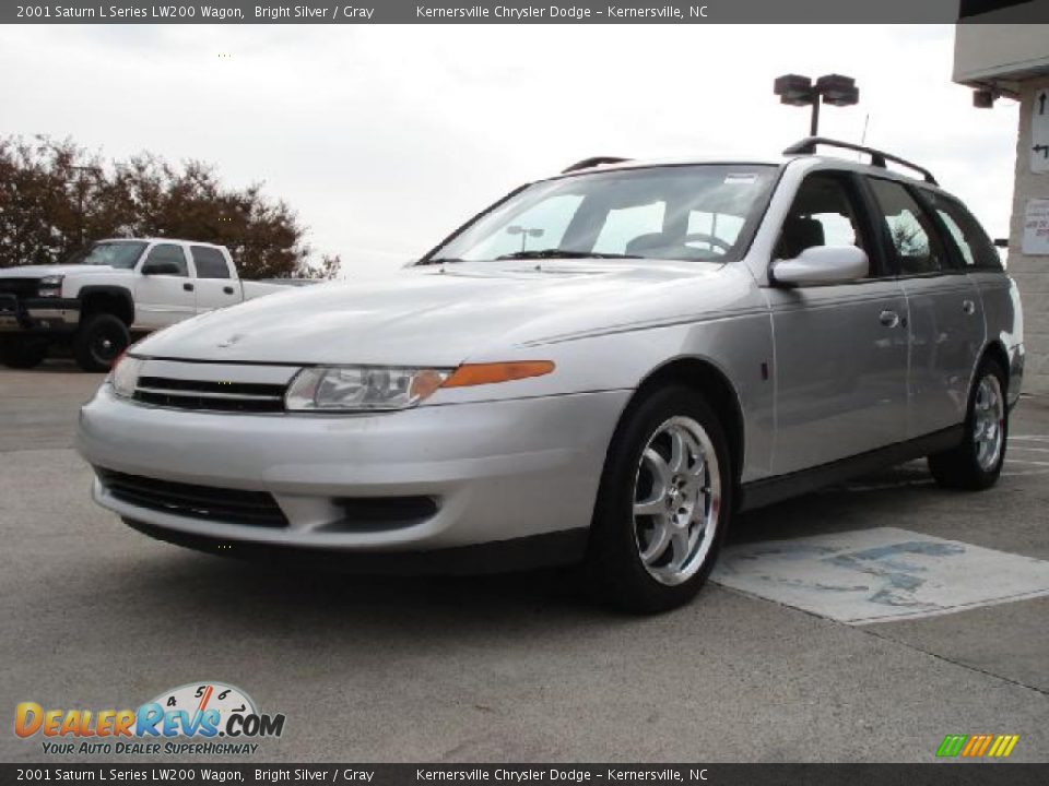 2001 Saturn L Series LW200 Wagon Bright Silver / Gray Photo #7