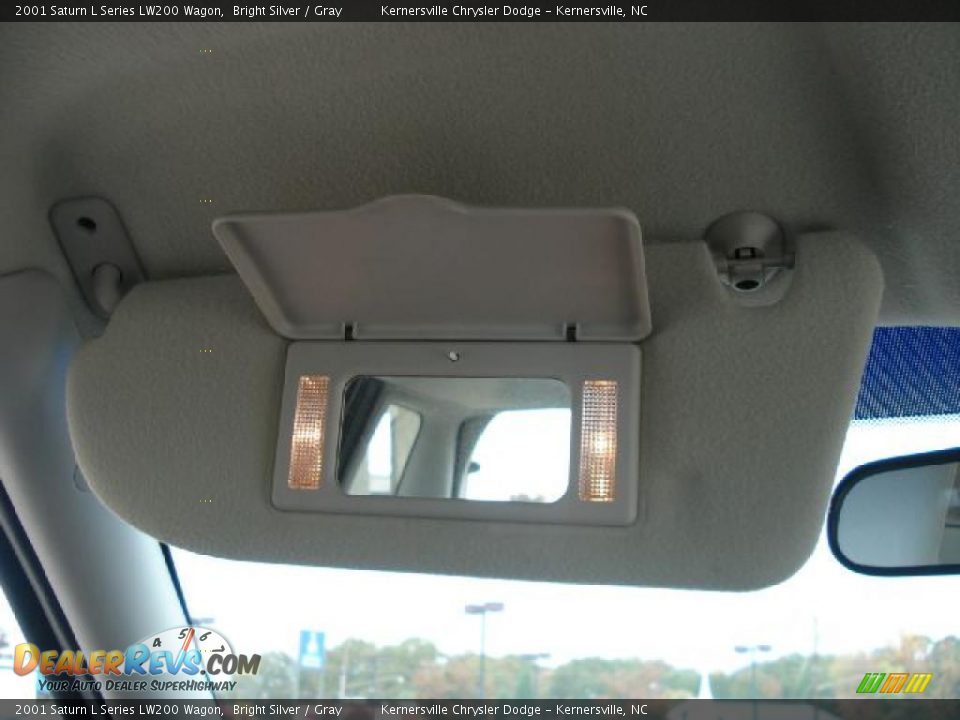 2001 Saturn L Series LW200 Wagon Bright Silver / Gray Photo #20