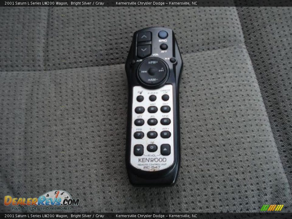 2001 Saturn L Series LW200 Wagon Bright Silver / Gray Photo #26