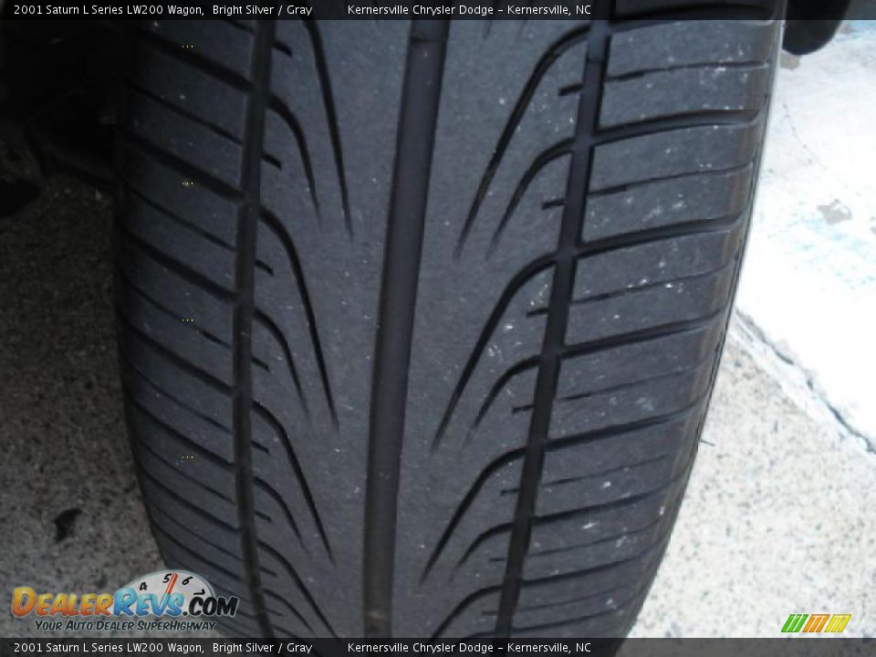 2001 Saturn L Series LW200 Wagon Bright Silver / Gray Photo #28