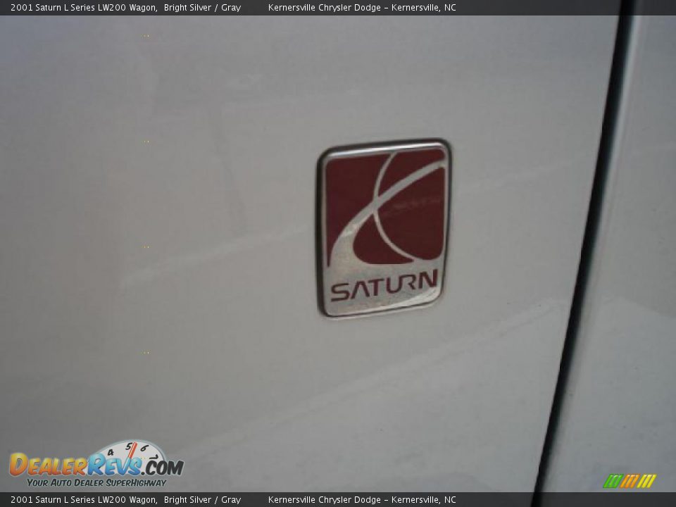 2001 Saturn L Series LW200 Wagon Logo Photo #30