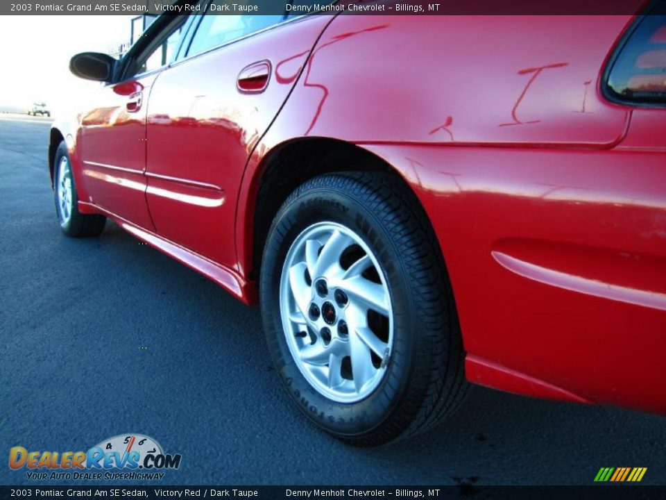 2003 Pontiac Grand Am SE Sedan Victory Red / Dark Taupe Photo #15