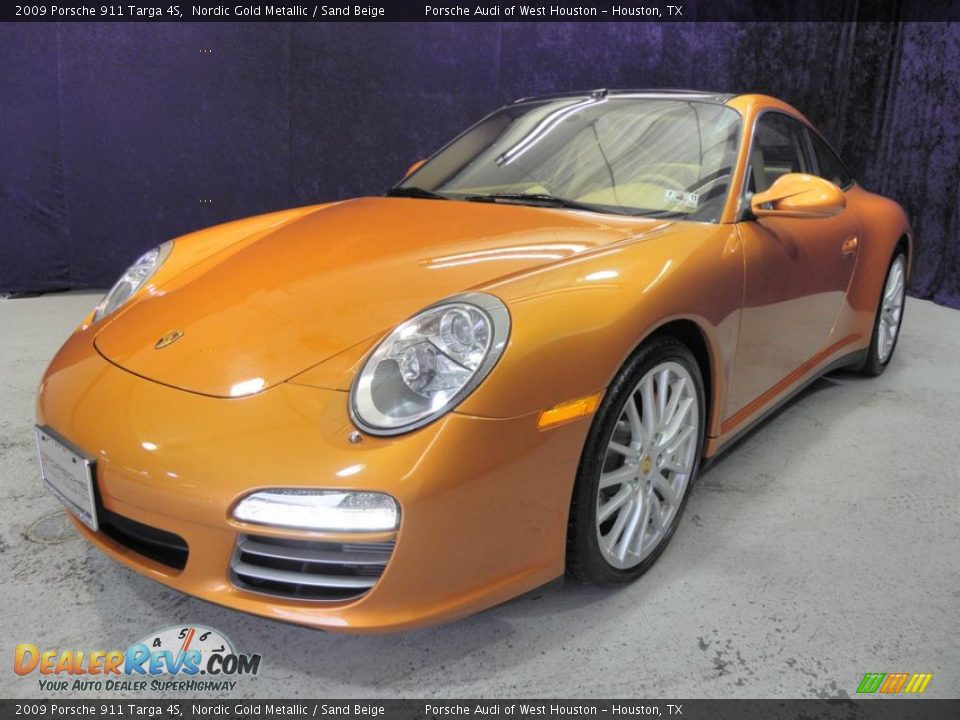 Front 3/4 View of 2009 Porsche 911 Targa 4S Photo #2