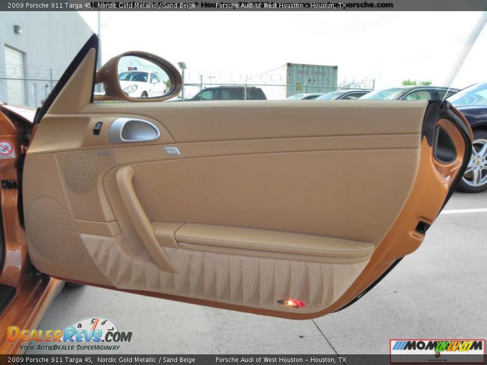 Door Panel of 2009 Porsche 911 Targa 4S Photo #27