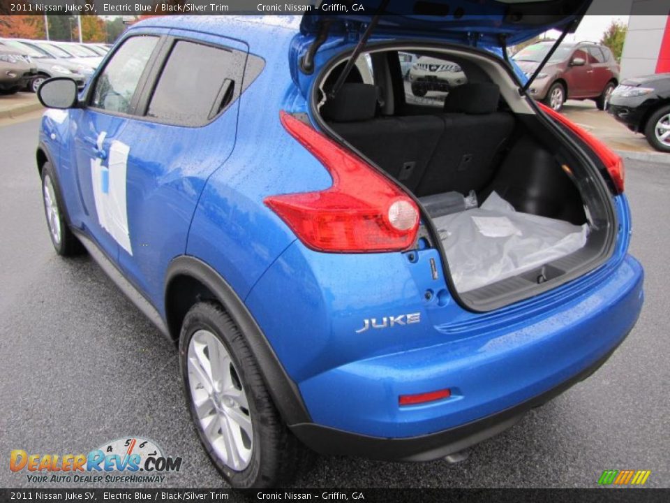 2011 Nissan Juke SV Electric Blue / Black/Silver Trim Photo #9