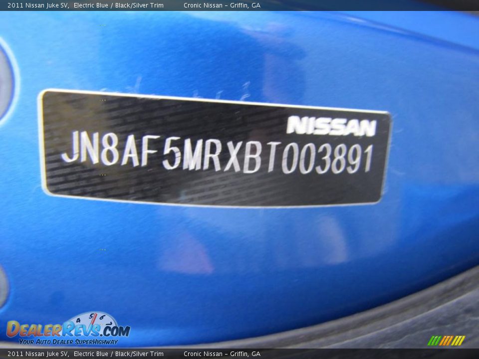 2011 Nissan Juke SV Electric Blue / Black/Silver Trim Photo #17