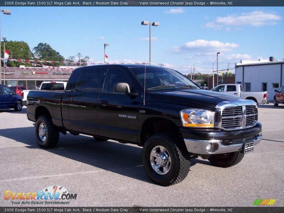 2006 Dodge Ram 1500 SLT Mega Cab 4x4 Black / Medium Slate Gray Photo #3